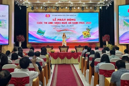 Quang cảnh buổi lễ.