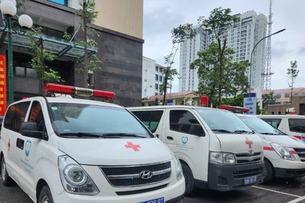 Dàn xe cứu thương của Bệnh viện đa khoa Bắc Ninh số 1.