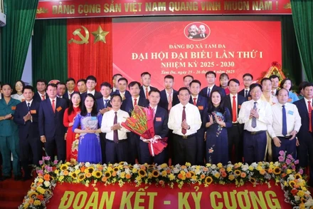 Ban chấp hành Đảng bộ xã Tam Đa nhiệm kỳ mới ra mắt.