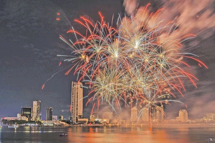 Lễ hội Pháo hoa quốc tế Đà Nẵng đã trở thành sự kiện thu hút du khách trong và ngoài nước đến với Đà Nẵng suốt 13 kỳ tổ chức. Ảnh: Sun Group