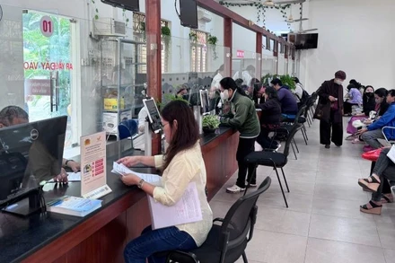 Cải cách thủ tục hành chính đang có nhiều tiến triển theo hướng thuận tiện và nhanh gọn cho nhân dân. (Ảnh: HNV)