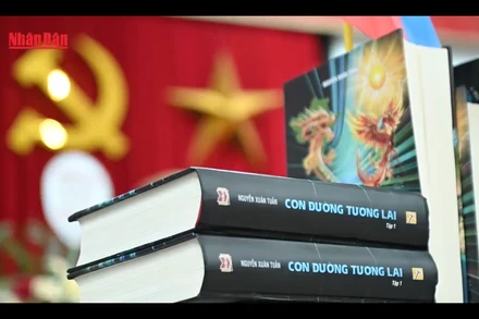 Dự án sách "Con đường tương lai" của nhà văn, nhà nghiên cứu Nguyễn Xuân Tuấn góp phần định hình tư duy phát triển đất nước giai đoạn mới.