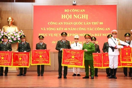 Công an Thừa Thiên Huế (nay là thành phố Huế) được Bộ Công an tặng Cờ thi đua đơn vị đầu phong trào thi đua năm 2024.