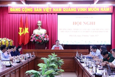 Một buổi làm việc giữa Thường trực Tỉnh ủy Đắk Lắk với Tiểu ban văn kiện Đại hội đại biểu tỉnh Đắk Lắk nhiệm kỳ 2025-2030. (Ảnh: KIM BẢO)