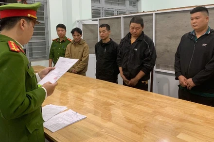 Các bị cáo lúc bị bắt giữ.