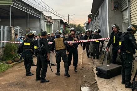 Lực lượng Công an đang phong tỏa hiện trường để điều tra vụ việc. Ảnh: N.G.