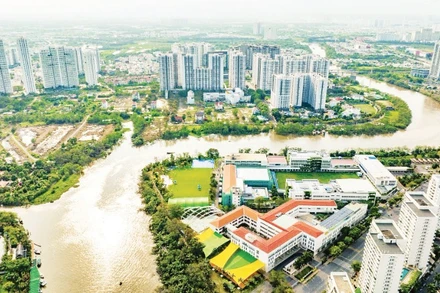 Các đô thị lớn như Hà Nội, Thành phố Hồ Chí Minh kiên định quan điểm không đánh đổi môi trường lấy tăng trưởng kinh tế, coi đây là bước đi quan trọng để cải thiện chất lượng sống của người dân. (Ảnh TTXVN)