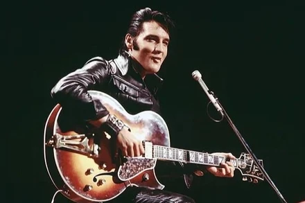 ELVIS EVOLUTION - dự án tôn vinh cuộc đời và sự nghiệp của danh ca Elvis Presley thông qua AI và Công nghệ thực tế ảo (AR).