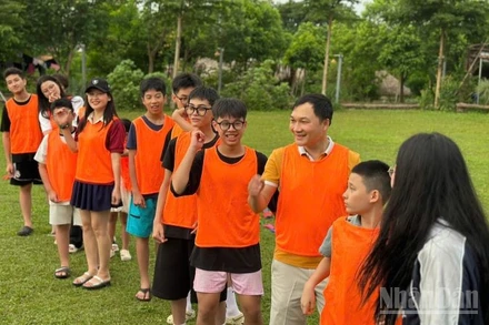 Bảo đảm các dịch vụ kế hoạch hóa gia đình được cung cấp kịp thời, toàn diện và phù hợp cho tất cả mọi người. (Ảnh: HNV)