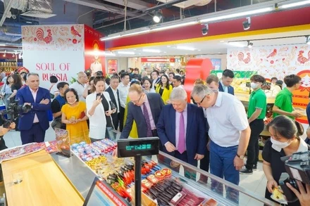 Tại Russia Corner, khách hàng không chỉ mua sắm mà còn được kết nối sâu sắc với các giá trị văn hóa quốc tế.