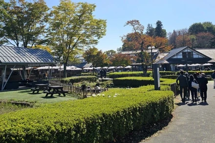 Không chỉ là một trạm nghỉ ven đường, Denen Plaza như một điểm đến cuối tuần với nhiều không gian đậm chất văn hóa làng quê truyền thống Nhật Bản, cùng những khu vận động ngoài trời cho trẻ em. 