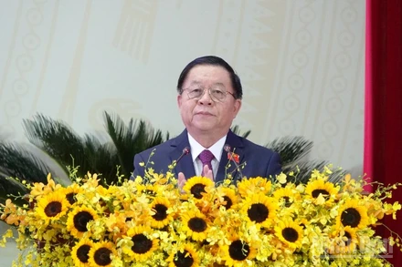 Đồng chí Nguyễn Trọng Nghĩa phát biểu chỉ đạo tại đại hội.