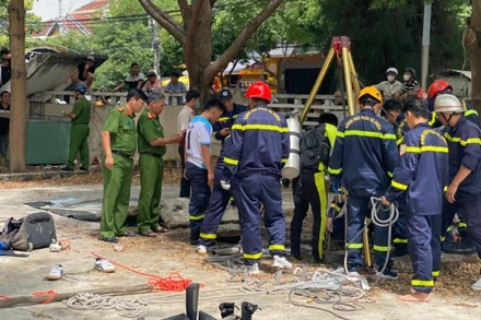 Phòng Cảnh phòng cháy, chữa cháy và cứu nạn, cứu hộ, Công an tỉnh Đắk Lắk phối hợp với Công an phường Tuy Hòa cứu nạn, cứu hộ.