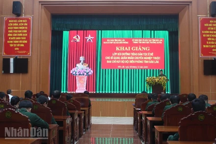 Quang cảnh lễ khai giảng lớp học.