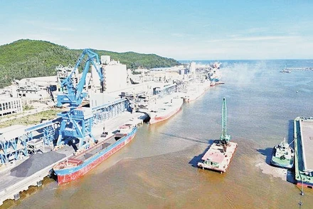Cảng biển tại Khu kinh tế Nghi Sơn.