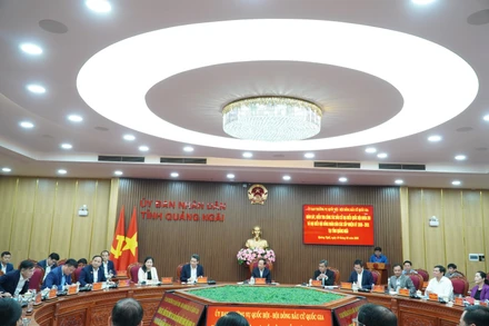 Quang cảnh cuộc làm việc.