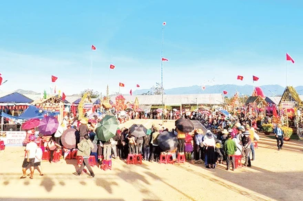 Đầu Xuân Bính Ngọ 2026, xã Cư Pui tổ chức hội xuân sôi nổi khắp 25 thôn, buôn, thu hút đông đảo người dân tham gia.