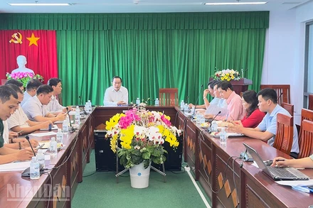 Quang cảnh buổi làm việc. 