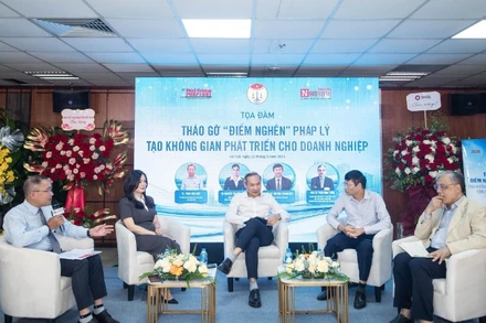 Tháo gỡ điểm nghẽn pháp lý tạo không gian phát triển cho doanh nghiệp