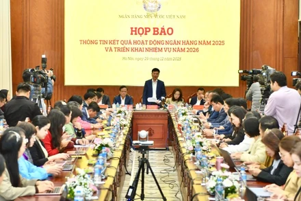 Toàn cảnh cuộc họp báo.
