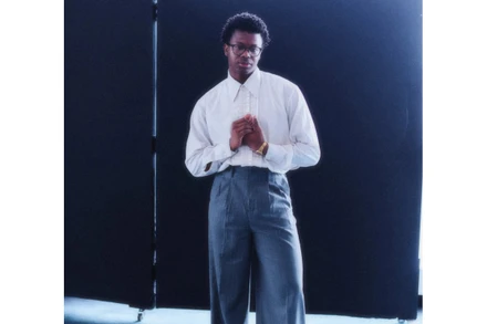 Biên đạo múa Mthuthuzeli November.