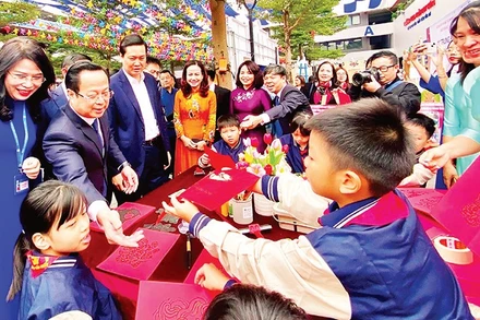 Ngành Giáo dục và Đào tạo Hà Nội phát động tiếp tục triển khai mô hình “Trường học hạnh phúc” tới toàn bộ trường học trên địa bàn thành phố. 