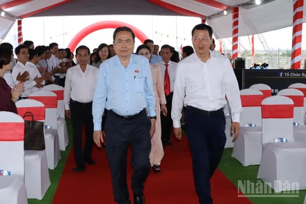 Chủ tịch Quốc hội Trần Thanh Mẫn đến dự Lễ khởi động Dự án thành phần 1-bồi thường, hỗ trợ và tái định cư tuyến Hương lộ 2 đoạn từ Quốc lộ 51 đến cao tốc Thành phố Hồ Chí Minh-Long Thành-Dầu Giây.