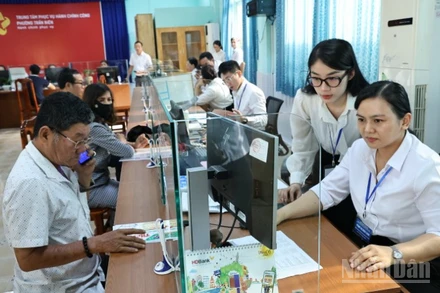 Giải quyết hồ sơ tại Trung tâm phục vụ hành chính công phường Trấn Biên, tỉnh Đồng Nai.