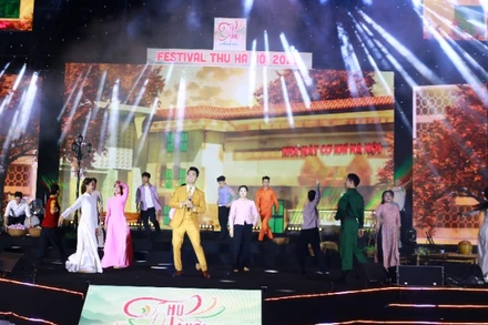 Những tiết mục âm nhạc đậm chất Hà Nội đã khai mạc Festival Thu Hà Nội.
