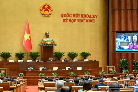 Quang cảnh phiên thảo luận ở hội trường tại Kỳ họp thứ 10, Quốc hội khóa XV. (Ảnh: DUY LINH)