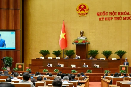 Quốc hội họp phiên toàn thể ở hội trường sáng 11/11. (Ảnh: Thủy Nguyên)