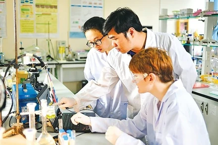 Với nhiều cơ chế, chính sách ưu đãi vượt trội, Nghị định 180 đã tạo hành lang pháp lý thông thoáng, thuận lợi để thu hút đầu tư tư nhân vào phát triển khoa học, công nghệ, đổi mới sáng tạo và chuyển đổi số. (Ảnh minh họa)