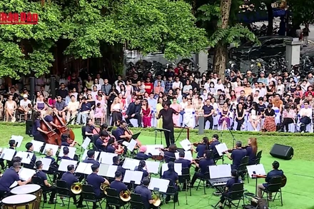 [Video] Khách quốc tế đến Việt Nam phá kỷ lục mùa hè