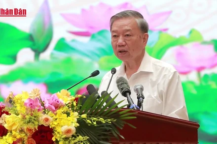 [Video] Tổng Bí thư Tô Lâm gặp mặt đại biểu có công với với cách mạng