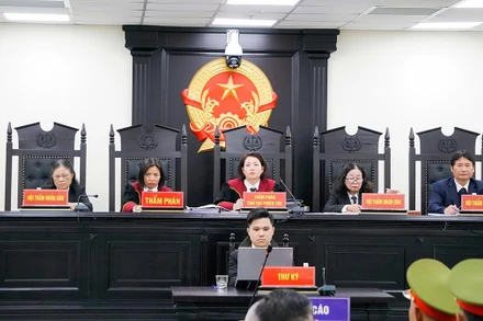 Quang cảnh phiên tòa.