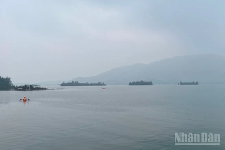 Dự báo khu vực Bắc Bộ sáng sớm có sương mù và sương mù nhẹ. (Ảnh minh họa: Đ.T)