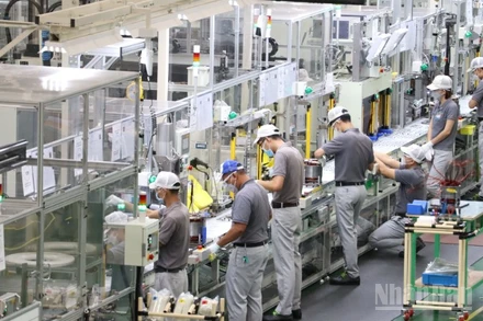 Dây chuyền làm việc ứng dụng công nghệ cao tại một công ty ở Khu công nghiệp Amata.