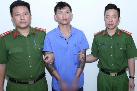 Nghi can Hoàng Thành Công bị bắt giữ sau 6 giờ gây án.