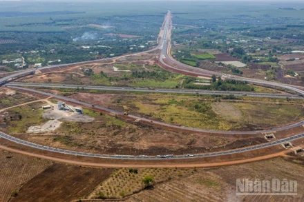 Các tuyến cao tốc khởi công xây dựng trên địa bàn Đồng Nai sẽ góp phần kết nối vùng.