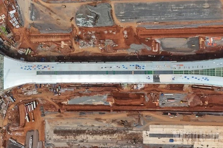 Thi công hạng mục lợp mái Nhà ga hành khách sân bay Long Thành.