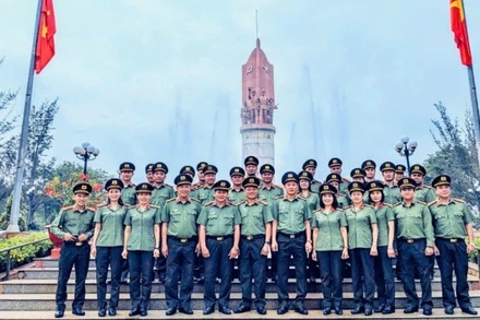 Cán bộ, chiến sĩ Phòng An ninh nội địa, Công an tỉnh Đồng Nai về nguồn tại Căn cứ Ban An ninh Trung ương Cục miền Nam - tỉnh Tây Ninh. 