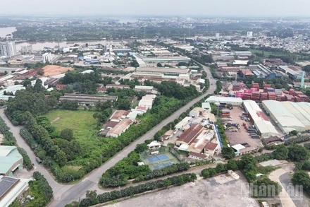 Lãnh đạo tỉnh Đồng Nai yêu cầu các đơn vị liên quan cần đẩy nhanh hơn nữa tiến độ chuyển đổi công năng Khu công nghiệp Biên Hòa 1.