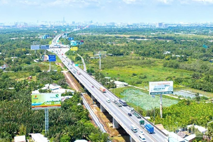 Đồng Nai hiện là một trong những địa phương đứng đầu cả nước về số lượng các tuyến cao tốc đi qua.