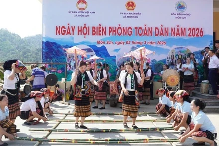 Sôi nổi Ngày hội Biên phòng toàn dân ở biên giới Nghệ An.