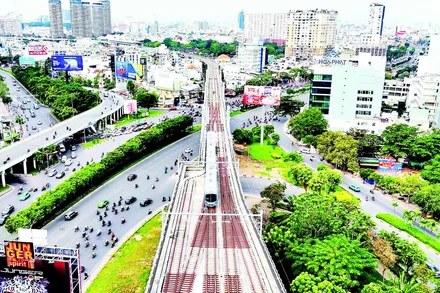 Tuyến Metro số 1 Bến Thành-Suối Tiên đưa vào vận hành nhưng chưa mang lại hiệu quả kết nối hạ tầng giao thông với thương mại-dịch vụ do chậm quy hoạch TOD dọc tuyến.