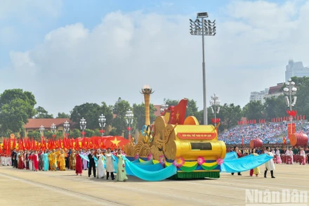 Diễu hành trong Lễ kỷ niệm 80 năm Quốc khánh 2/9.