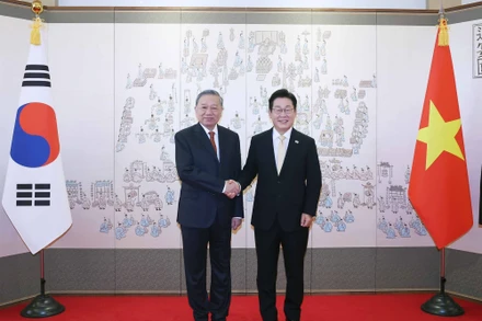 Tổng Bí thư Tô Lâm và Tổng thống Hàn Quốc Lee Jae Myung. Ảnh: TTXVN