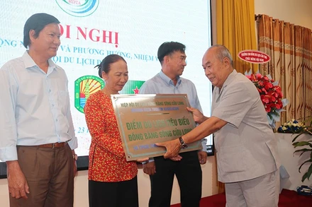 Cồn Chim, xã Hòa Minh, tỉnh Vĩnh Long, điểm du lịch tiêu biểu khu vực Đồng bằng sông Cửu Long 