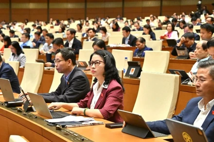 Nhiệm kỳ Quốc hội khóa XV với 10 kỳ họp thường lệ và 9 kỳ họp bất thường đã thông qua những quyết sách chưa từng có tiền lệ và đưa nghị trường gần với cuộc sống hơn bao giờ hết. (Nguồn QUOCHOI.VN)