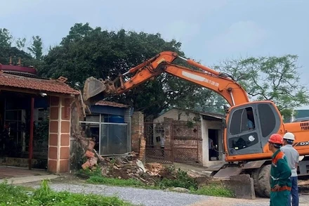 Thành phố Chí Linh cưỡng chế thu hồi đất để mở rộng đường vào khu di tích Côn Sơn-Kiếp Bạc.